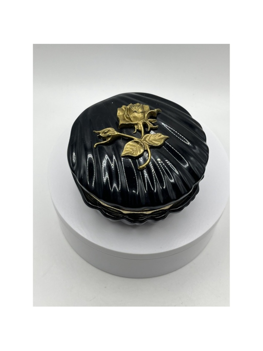 VINTAGEHinged Trinket/Jewelry Box Vintage Plastic Black Decorative Gold Flowers